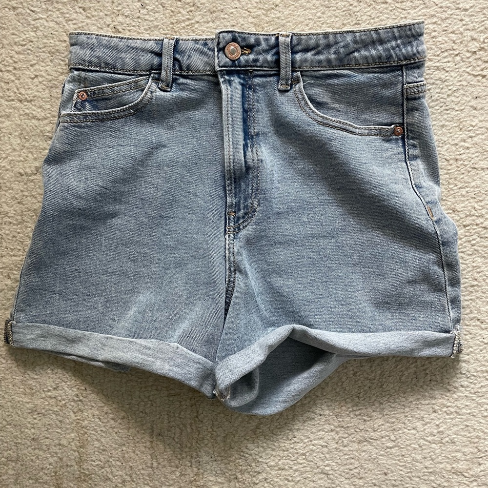 Stradivarius jean shorts